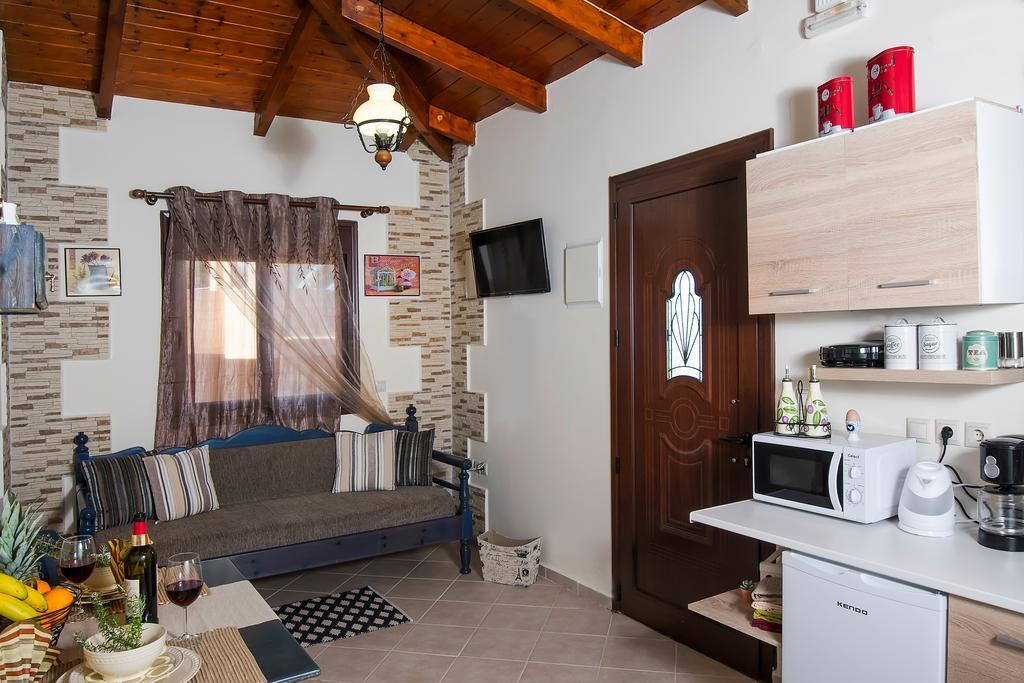 Kyriaki's Cozy Apartments Agia Marina Zewnętrze zdjęcie